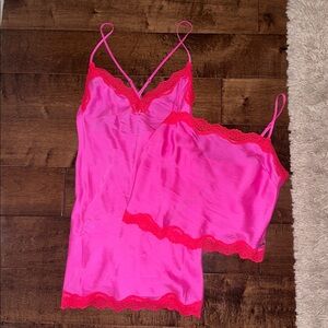 SKIMS LACE TRIMMED SILK SLEEP DRESS + CAMI SET NEON ORCHID XS/SMALL